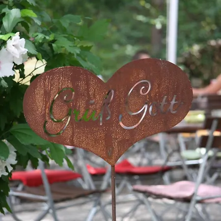 Отель Behringers Freizeit - Und Tagungshotel Гёсвайнштайн