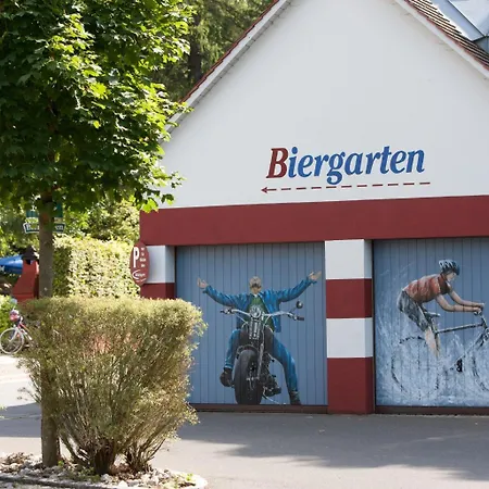 Behringers Freizeit - Und Tagungshotel ゲスヴァインシュタイン